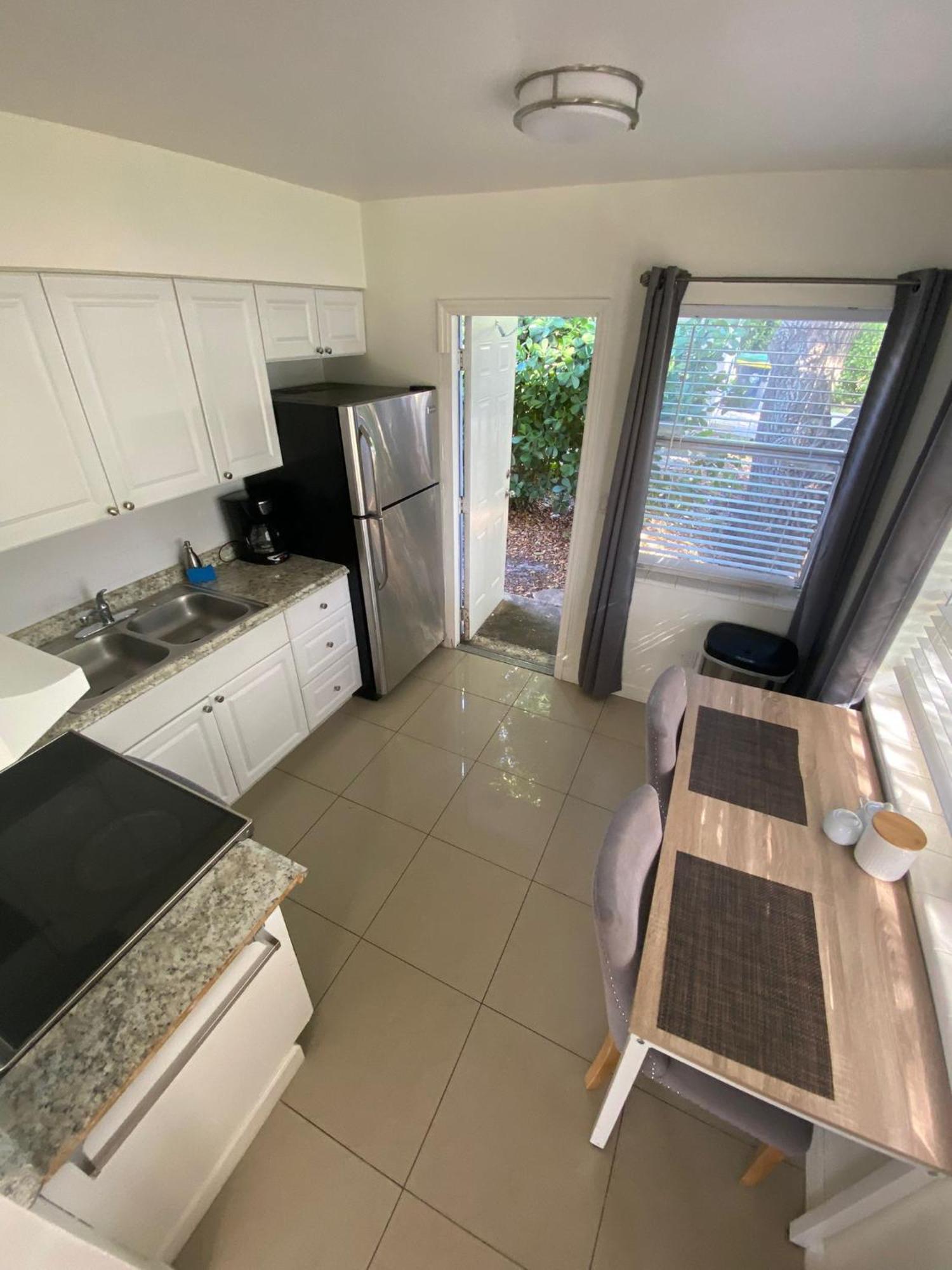 Sophisticated Dania Beach Suites Near The Beach المظهر الخارجي الصورة